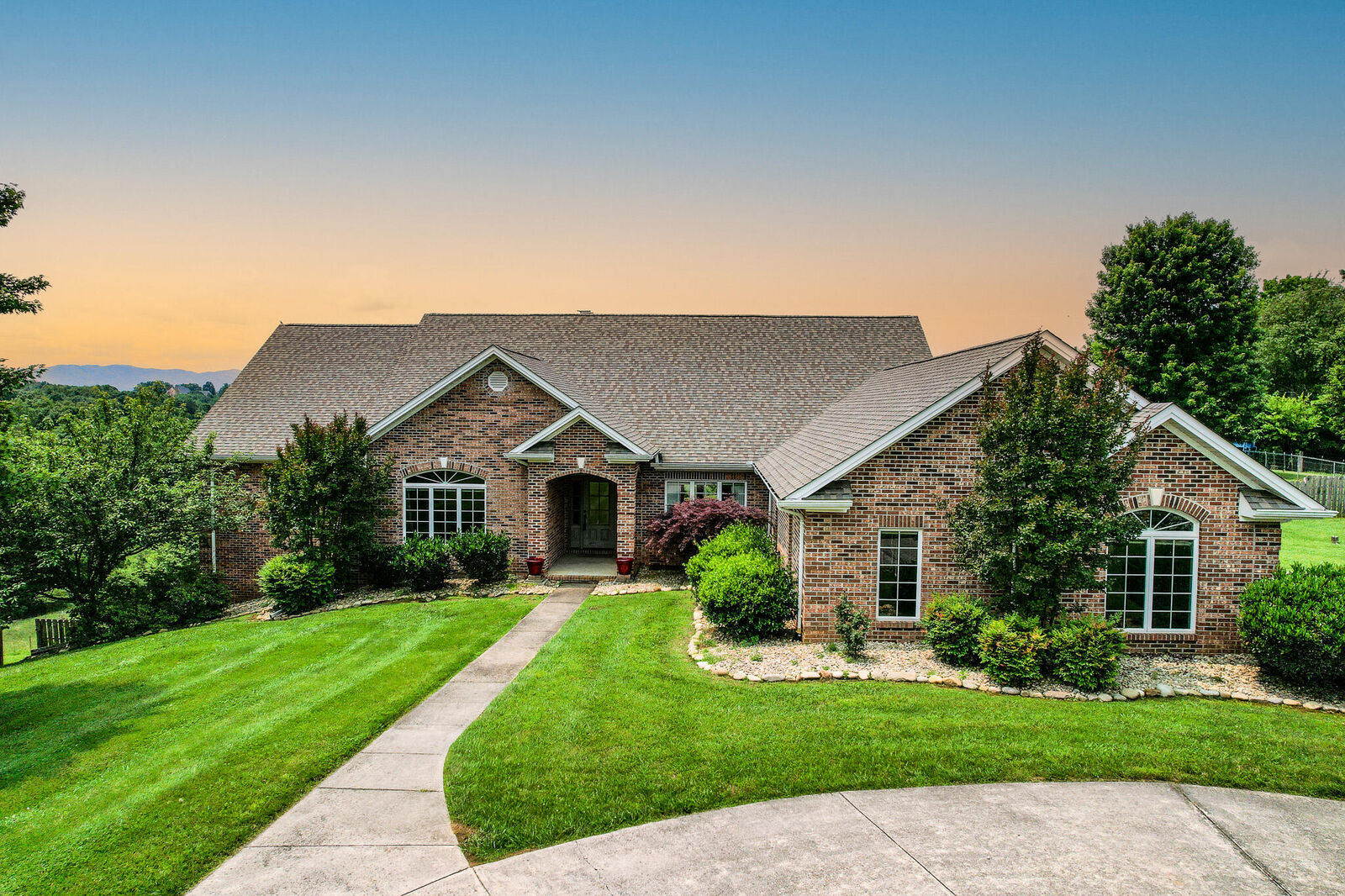 Property Photo: 1120 S Old Kentucky Road S TN 37743