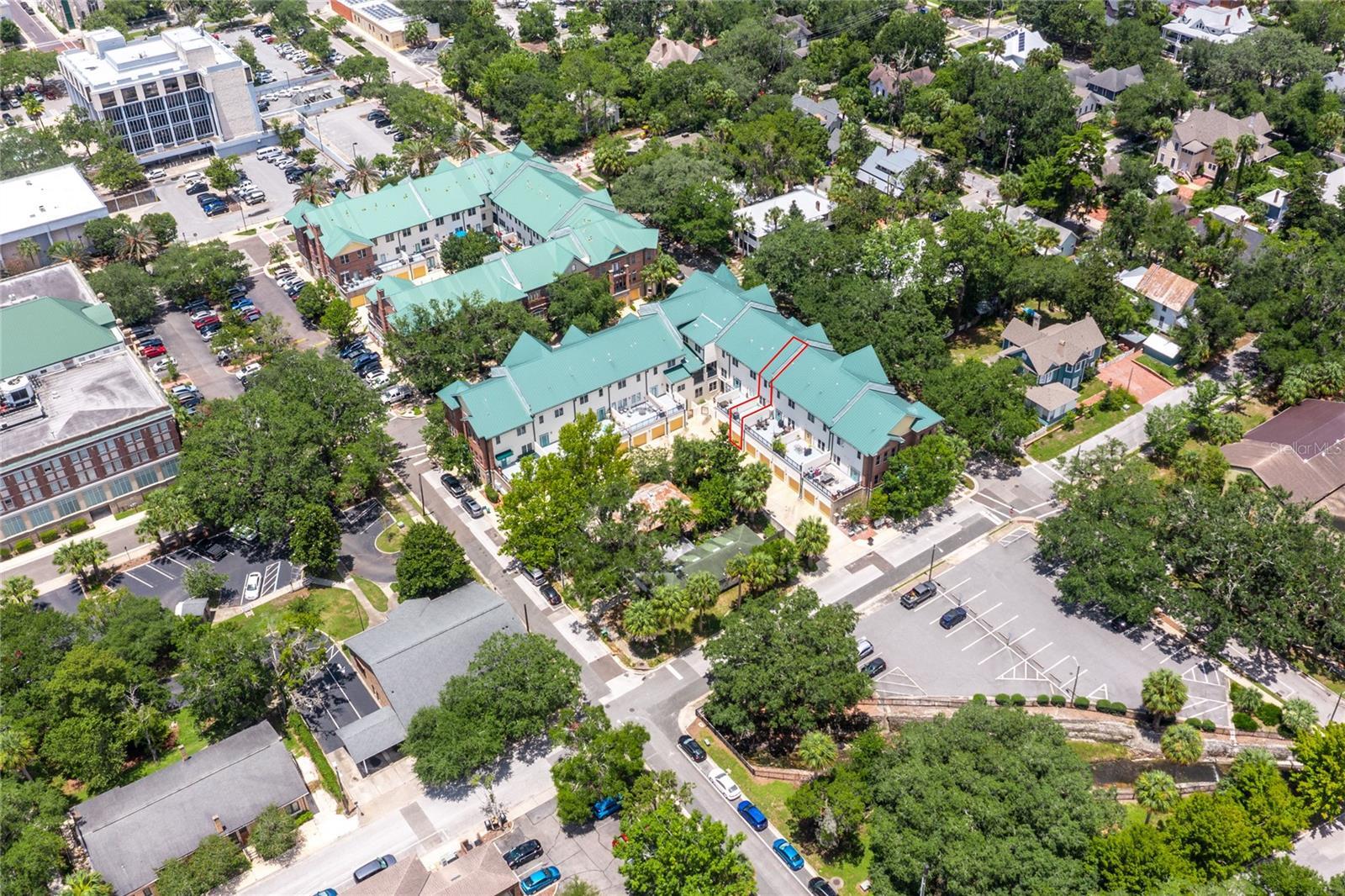 Property Photo: 421 NE 2nd Avenue FL 32601
