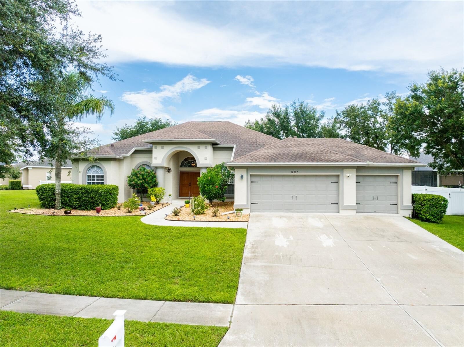 Property Photo: 12407 Creek Edge Drive FL 33579
