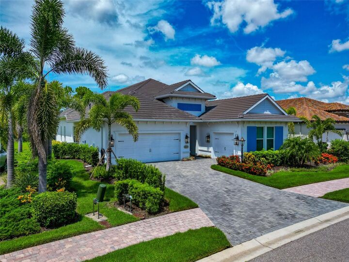 Property Photo:  16620 Collingtree Crossing  FL 34202 
