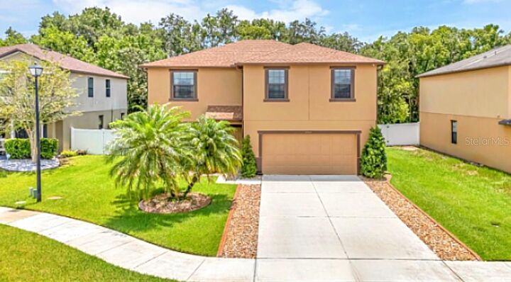 Property Photo: 2600 Vineyard Circle FL 32771