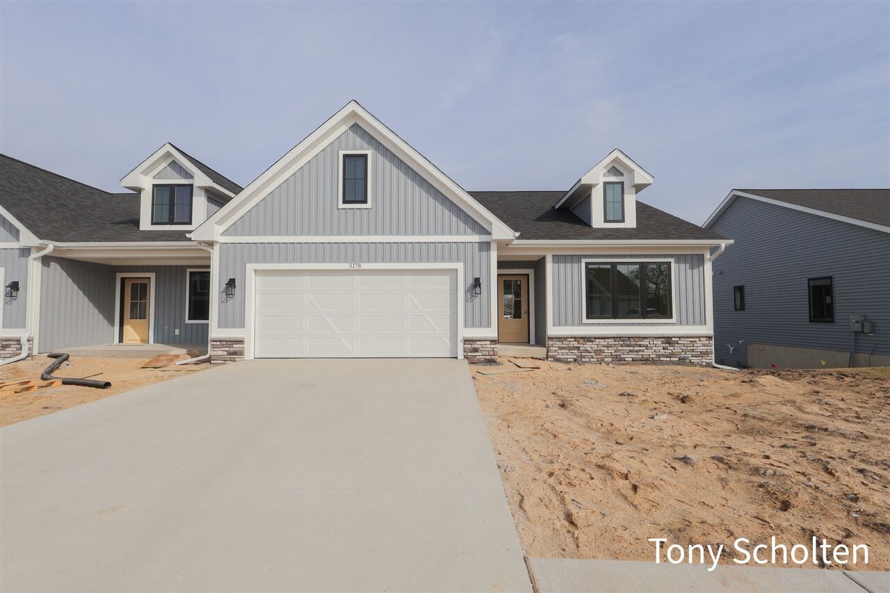 Property Photo: 5178 Blendon Meadow Circle 46 MI 49426-6800