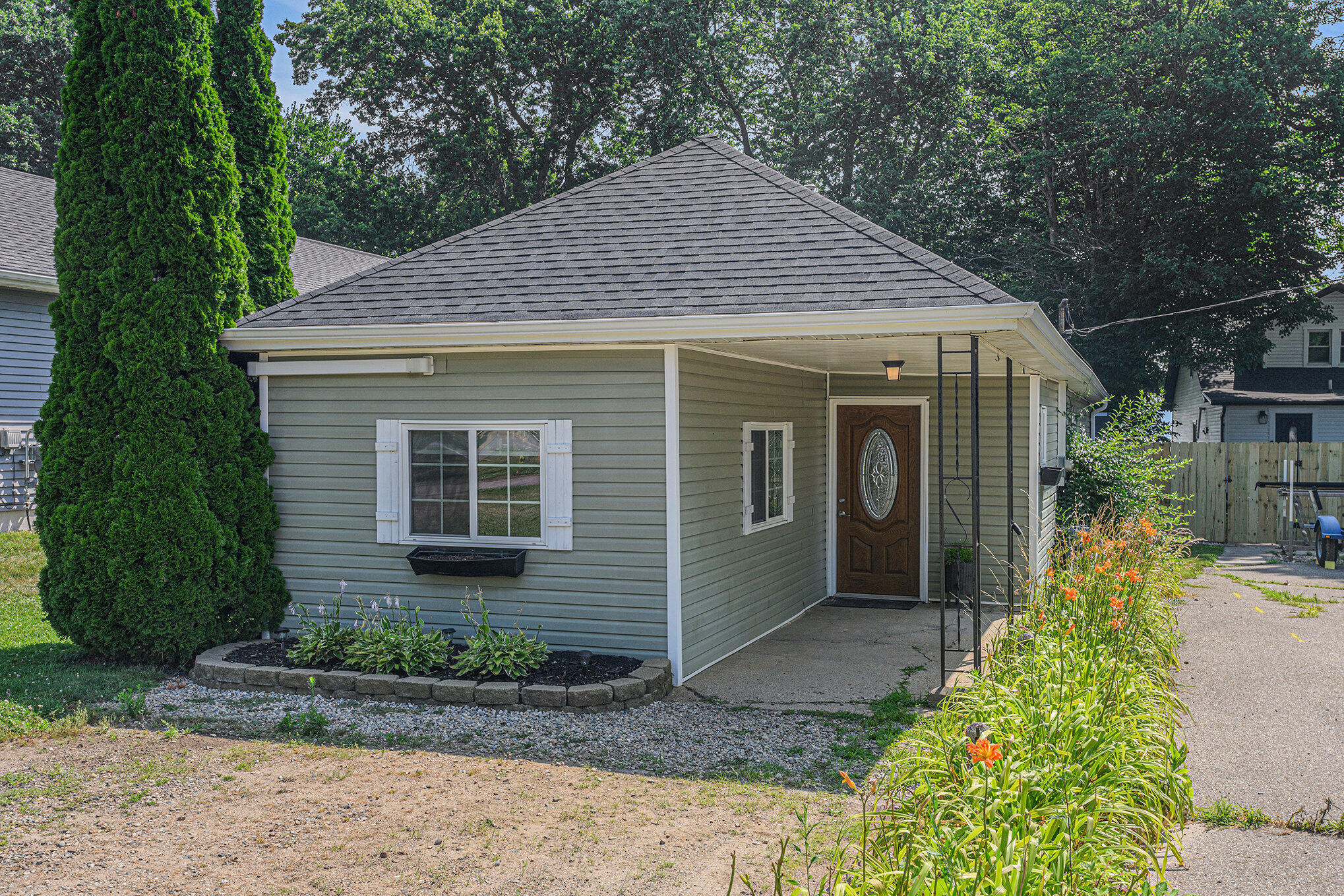 Property Photo:  4129 Long Lake Drive  MI 49002 