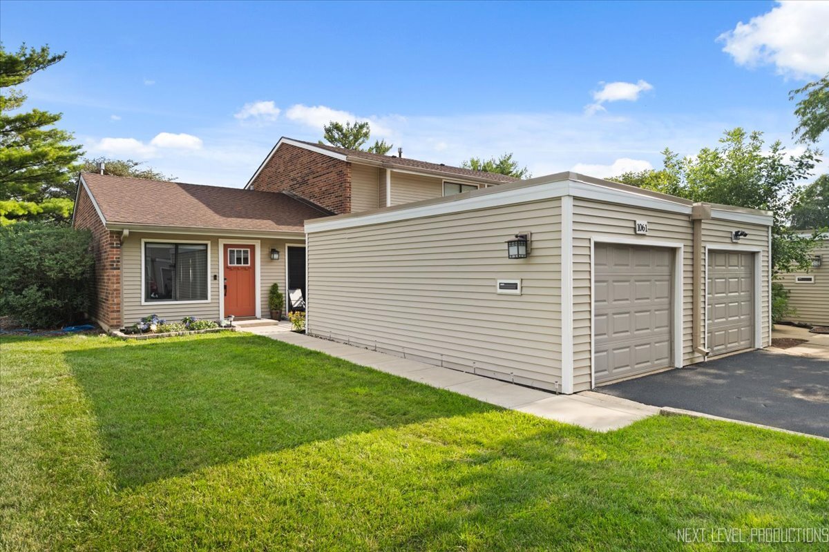 Property Photo: 1061 Cascade Drive IL 60506