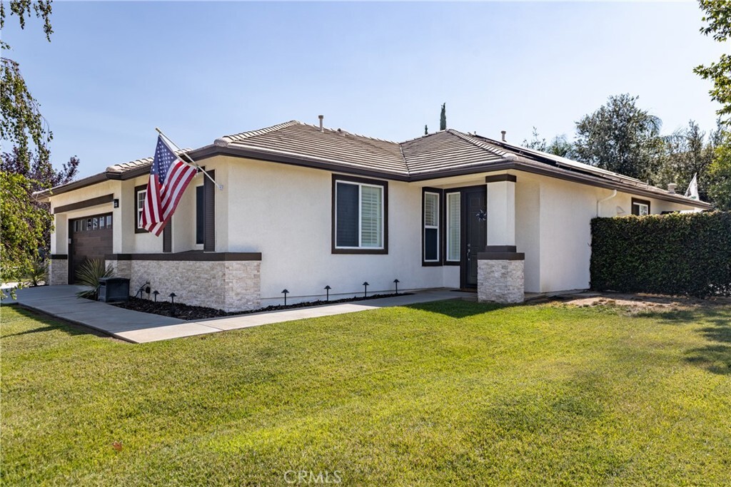 Property Photo: 1722 Sharon Court CA 92223