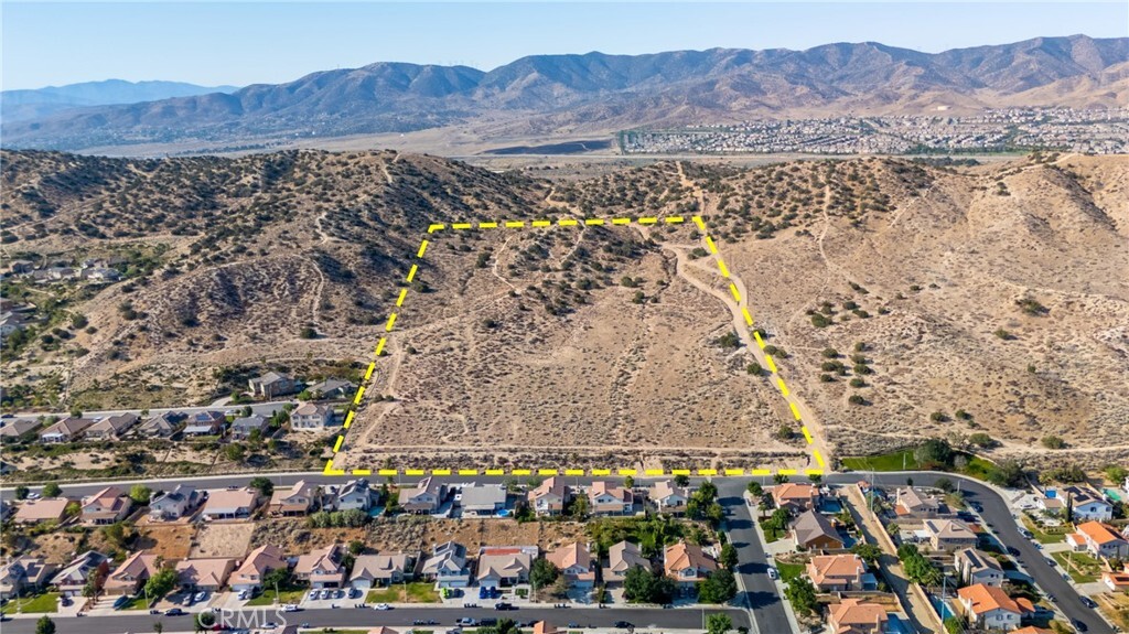 Property Photo:  0 Vac/Cor 20th Stw/Date Palm Dr  CA 93550 