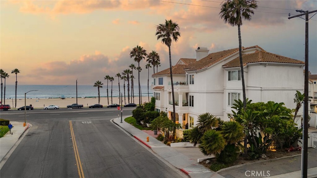 Property Photo:  1000 Pacific Coast Highway 3  CA 92648 