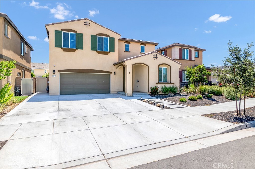 Property Photo:  32942 Forgecroft Street  CA 92584 