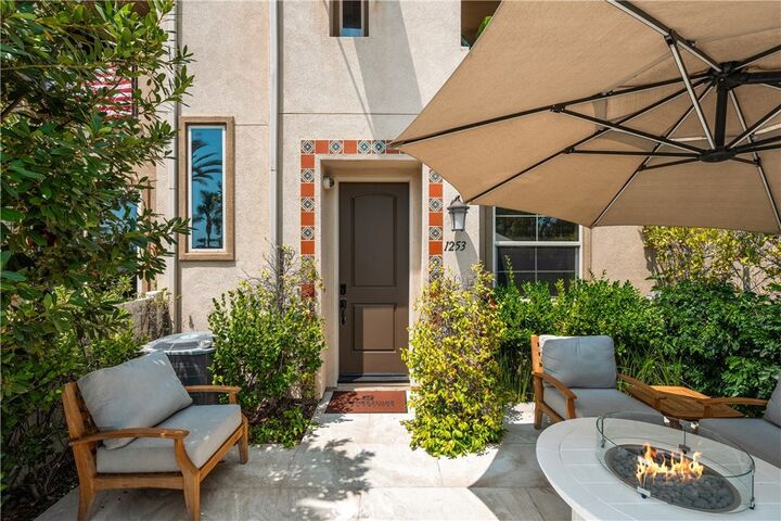 Property Photo:  1253 Via Lucero  CA 92056 