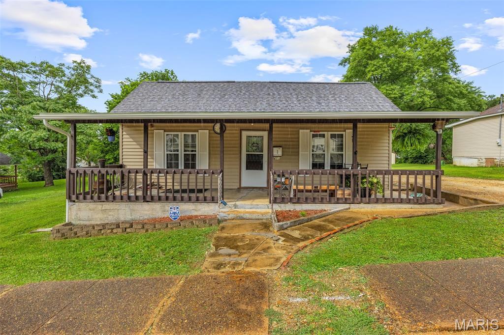 Property Photo:  208 Houser Street  MO 63601 