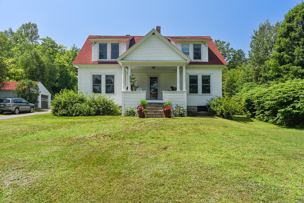 Property Photo: 16 Pinetree Lane ME 04289
