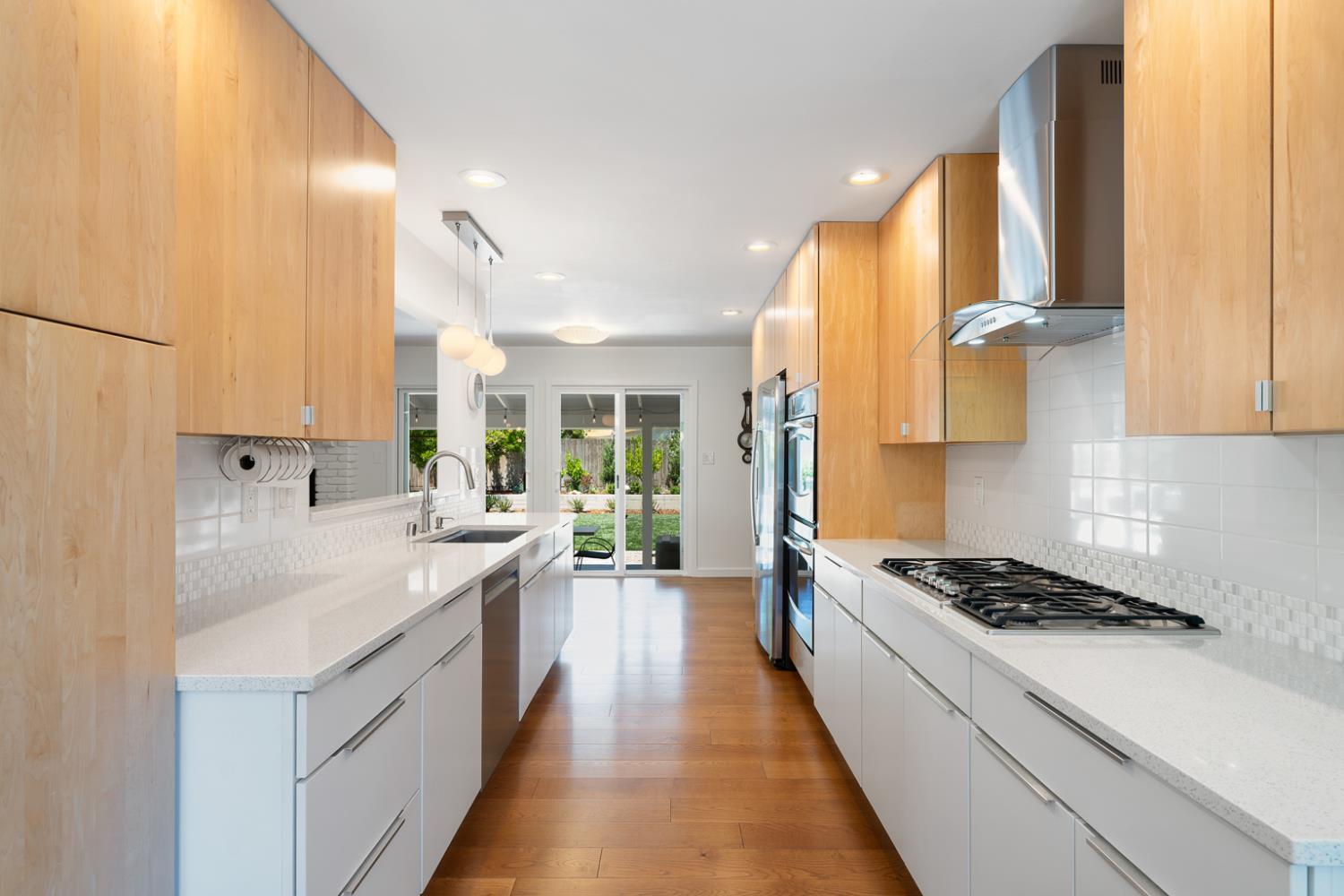 Property Photo:  6844 Westmoreland Way  CA 95831 