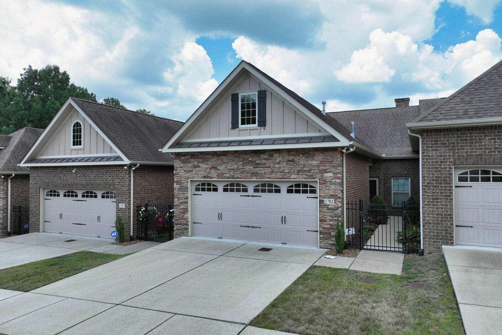Property Photo: 100 Placid Grove Ln 1702 TN 37072