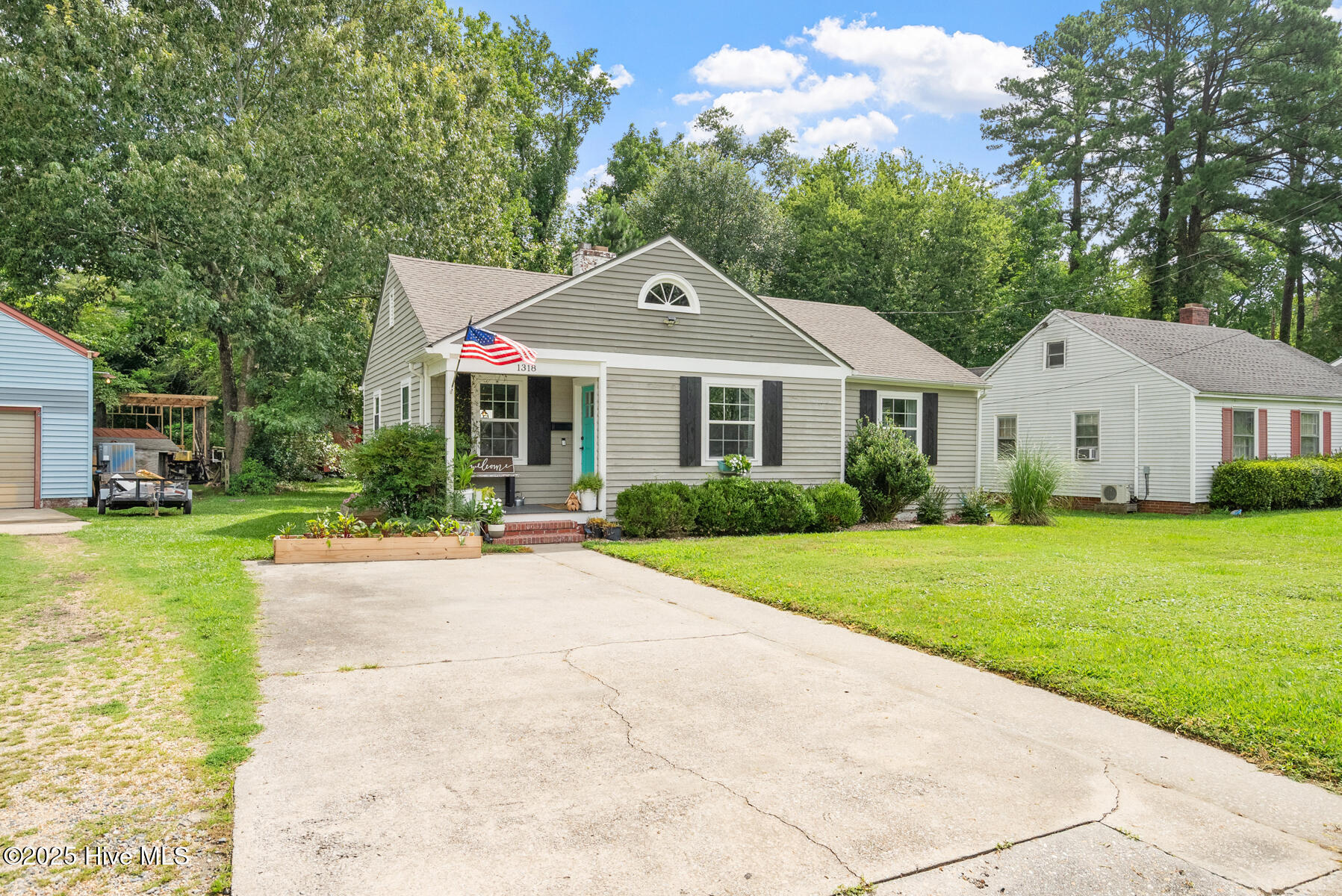 Property Photo: 1318 N Williams Circle NC 27909