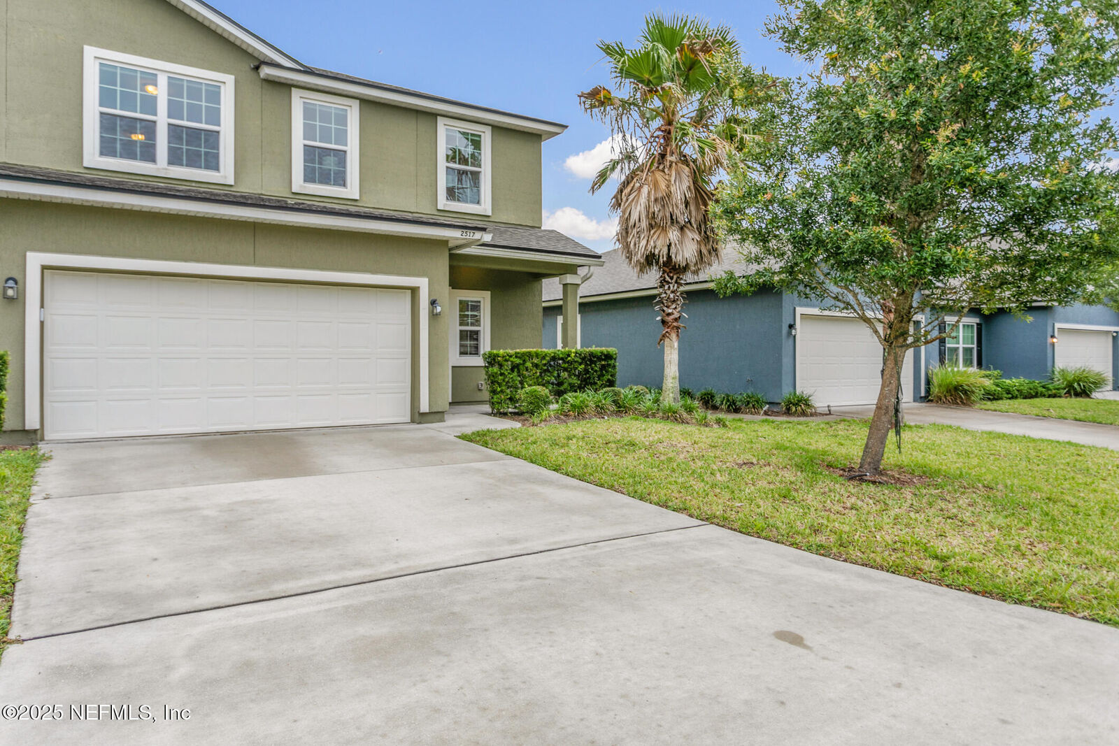 Property Photo: 2517 Caney Oaks Drive W FL 32218