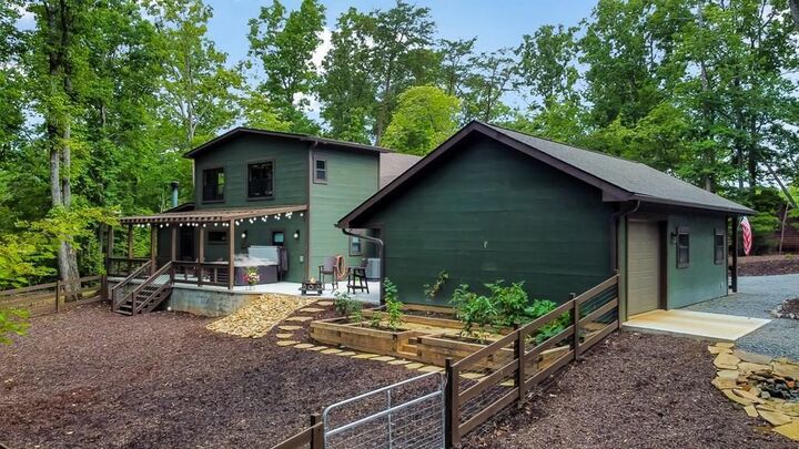 Property Photo:  261 Rooks Road  GA 30559