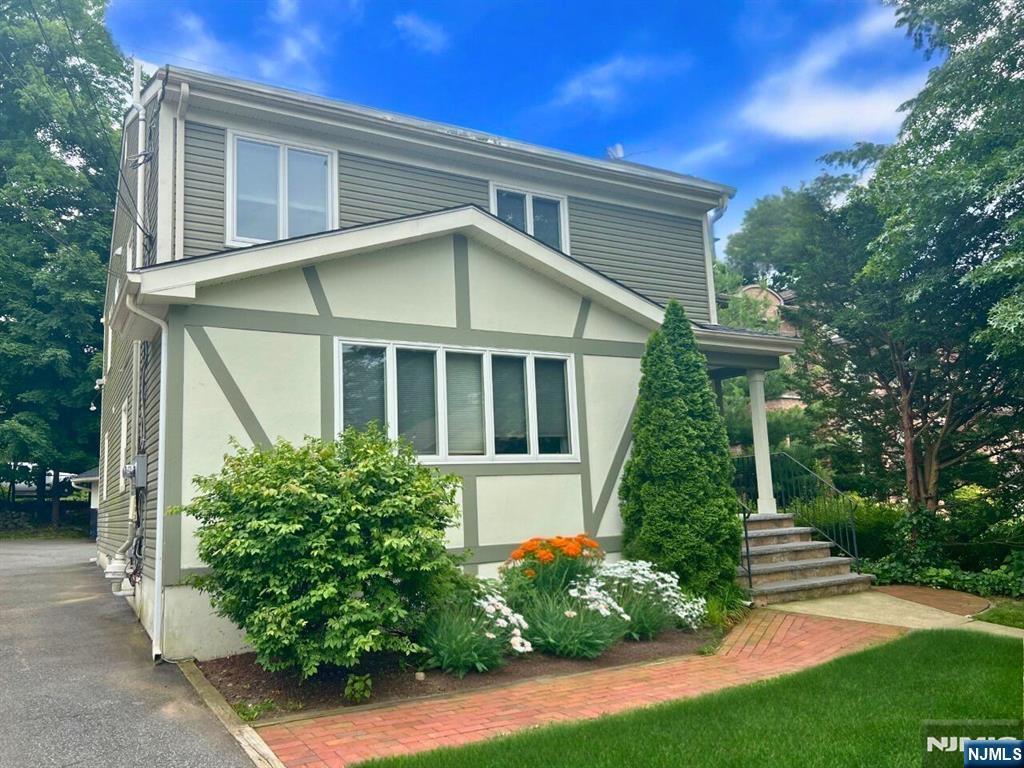 Property Photo: 45 Garfield Place 1 NJ 07450