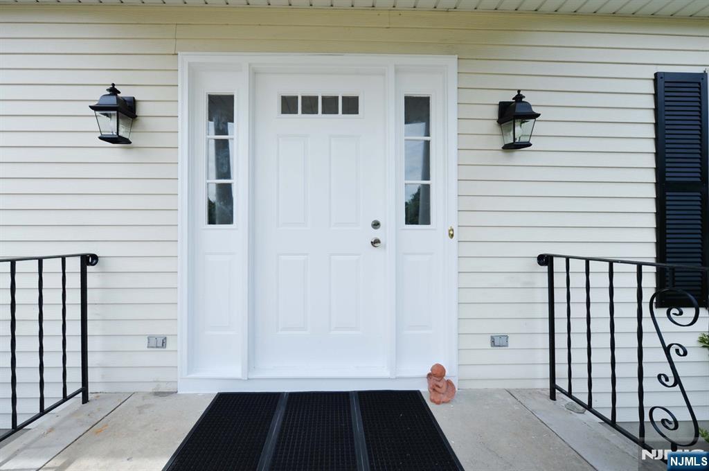 Property Photo:  6 Meester Street  NJ 07430 