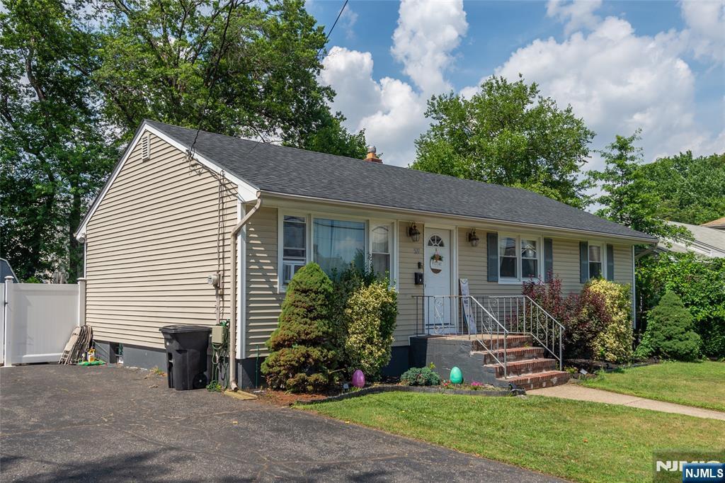 Property Photo: 527 Lyster Avenue NJ 07663