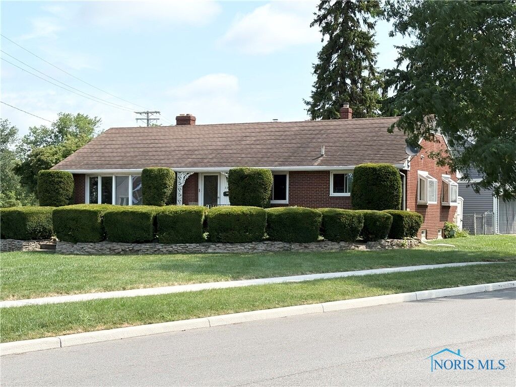 Property Photo:  2240 Ottawa River Road  OH 43611 