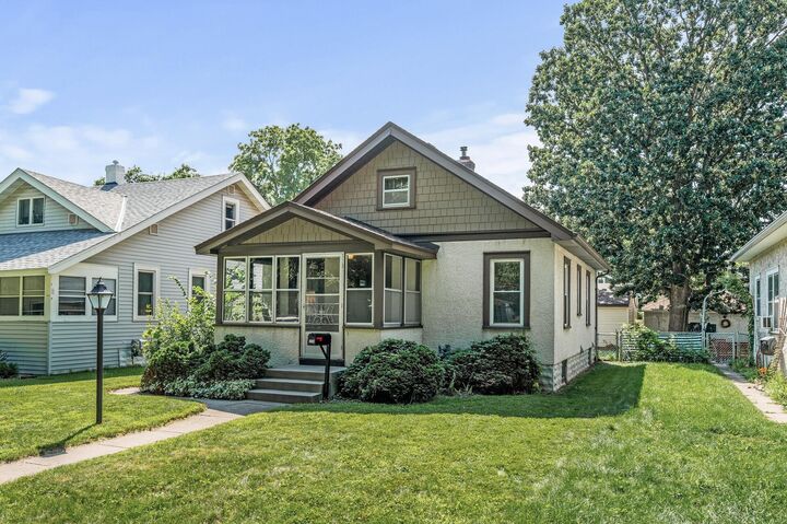 Property Photo:  2746 Garfield Street NE  MN 55418 