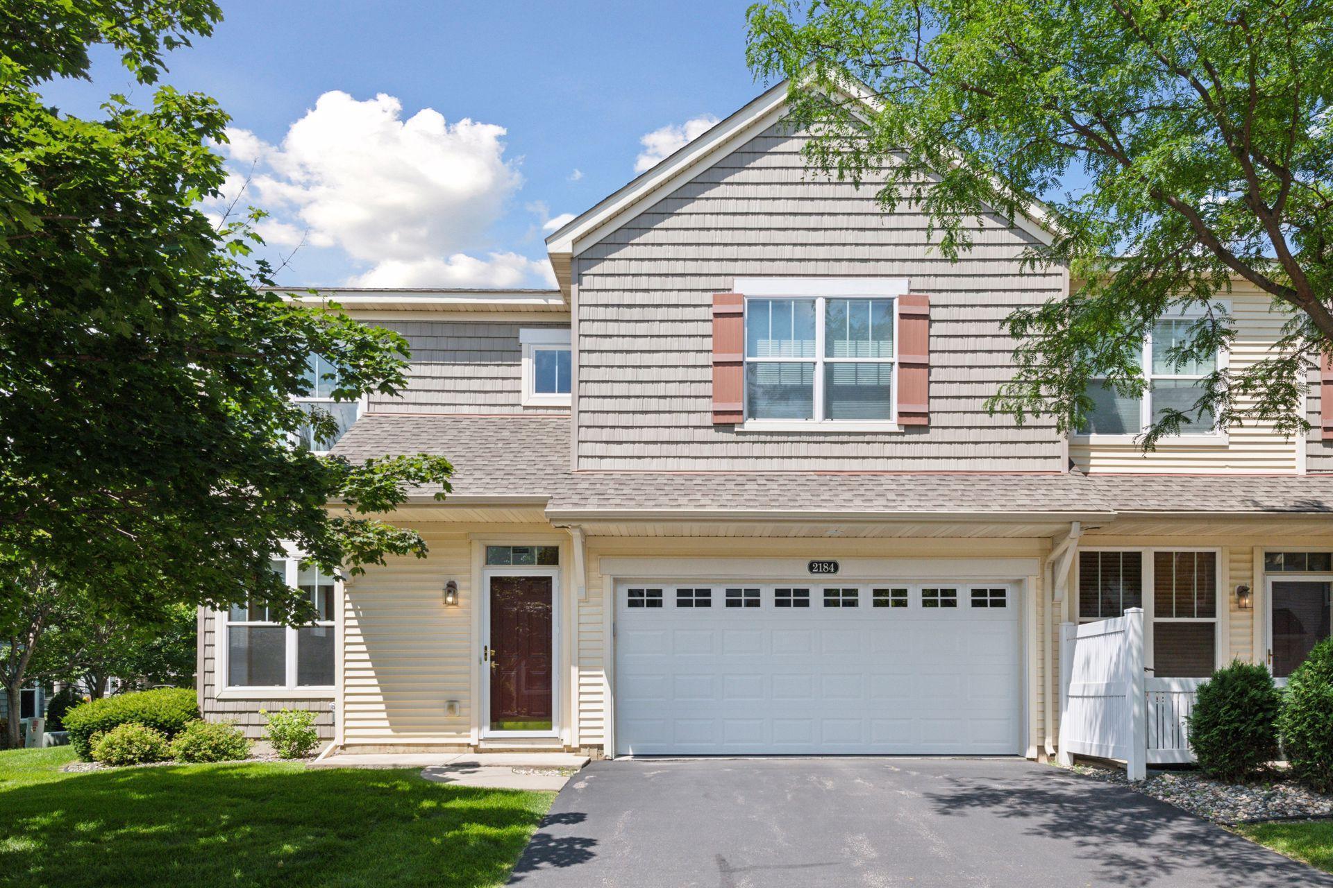 Property Photo:  2184 Shamrock Place 204  MN 55318 