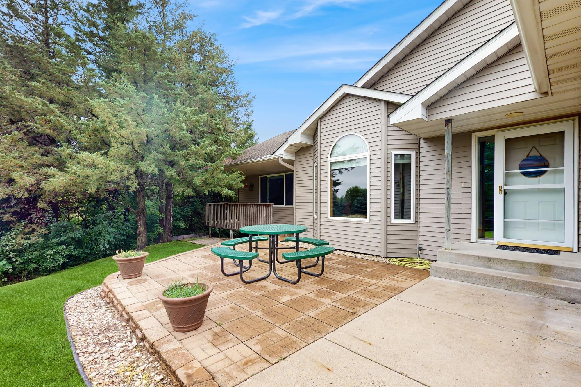 Property Photo:  7335 Woodland Trail  MN 55373 