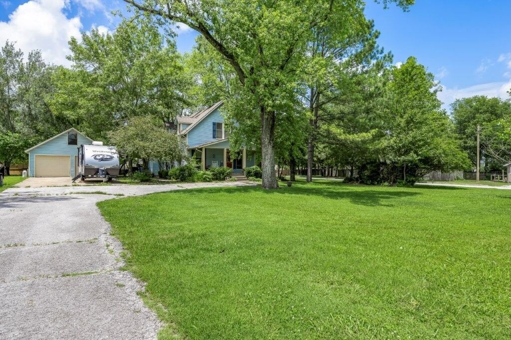 Property Photo: 1940 S Washington Street AR 72761