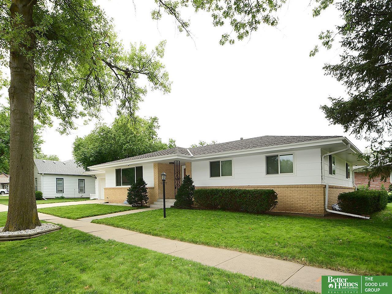 Property Photo:  1033 N Blackburn Avenue  NE 68467 