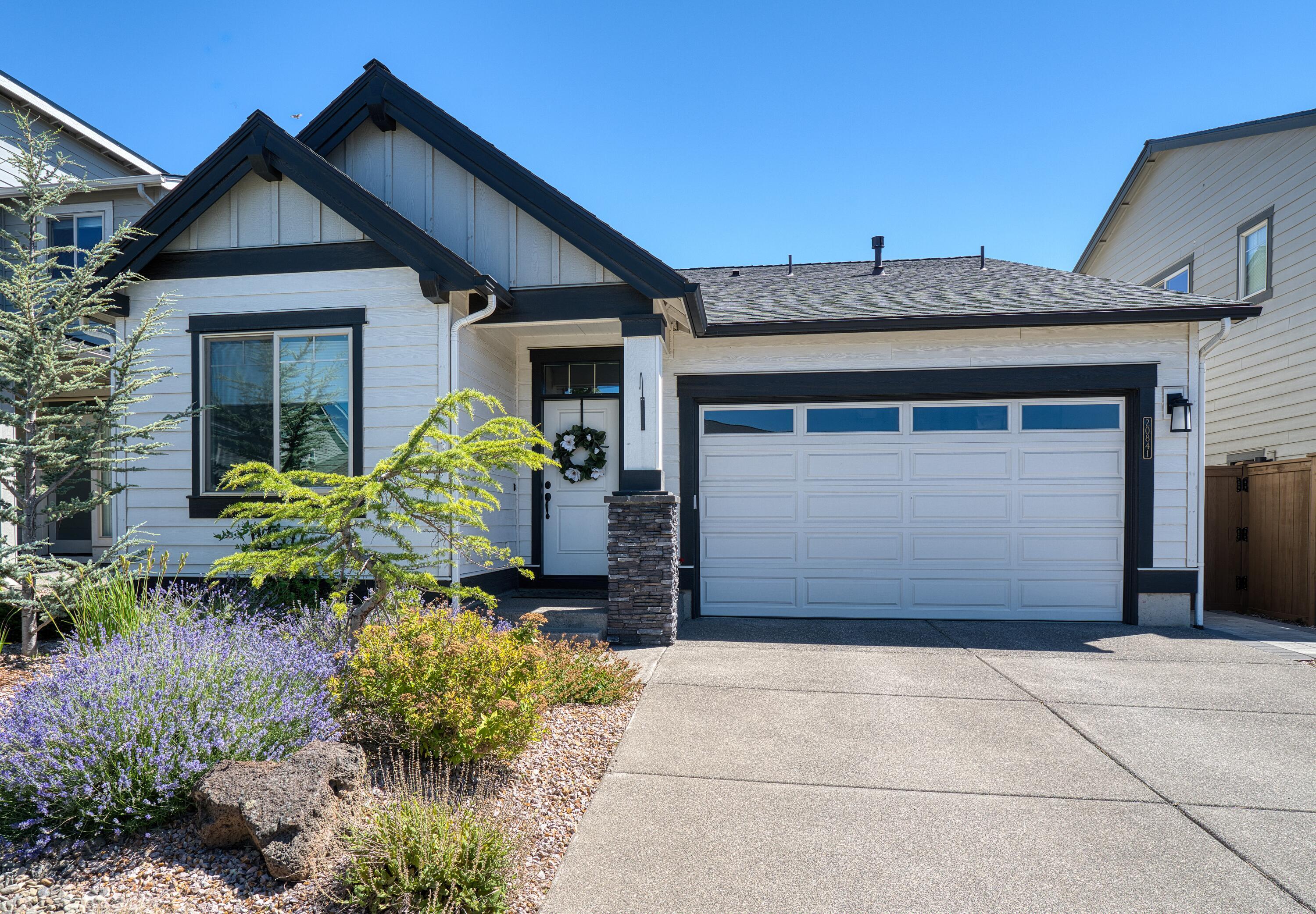 Property Photo: 20841 SE Humber Lane OR 97702