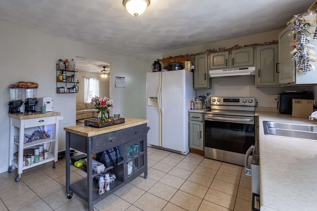 Property Photo:  40 Carpenter L  RI 02864 