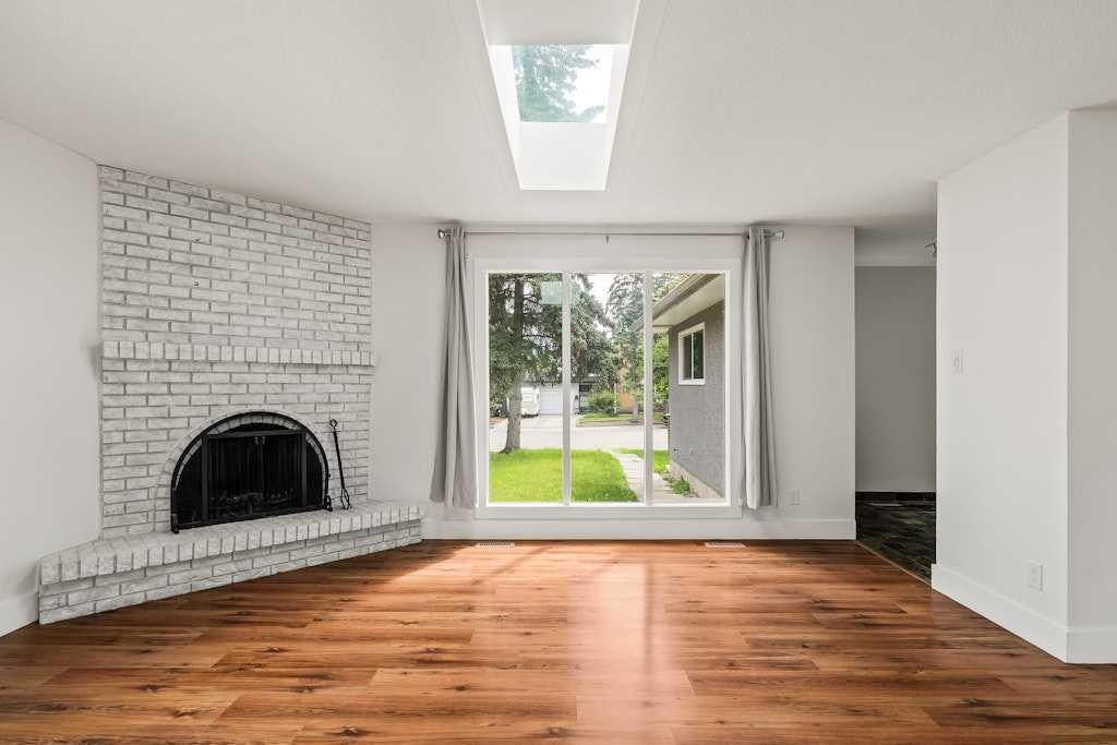 Property Photo:  10815 Brae Place SW  AB T2W 1E4 