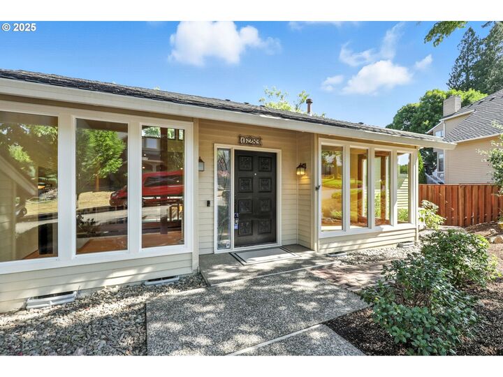 Property Photo: 16289 NW Mission Oaks Dr OR 97006