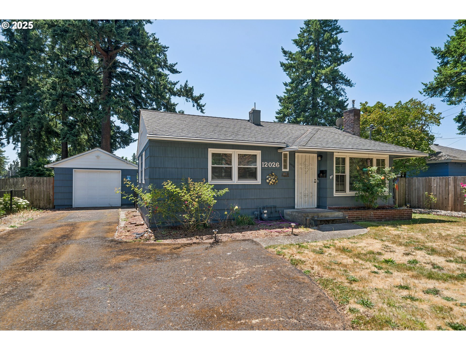 Property Photo: 12026 NE Broadway OR 97220