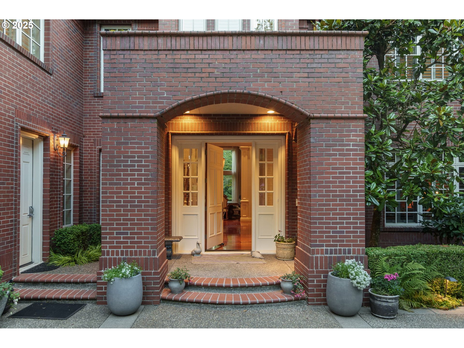 Property Photo:  7915 NW Gales Ridge Ln  OR 97229 