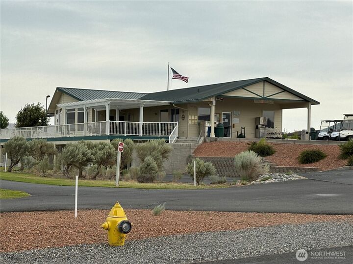 Property Photo:  509 SW Clubhouse Way A  WA 99349 