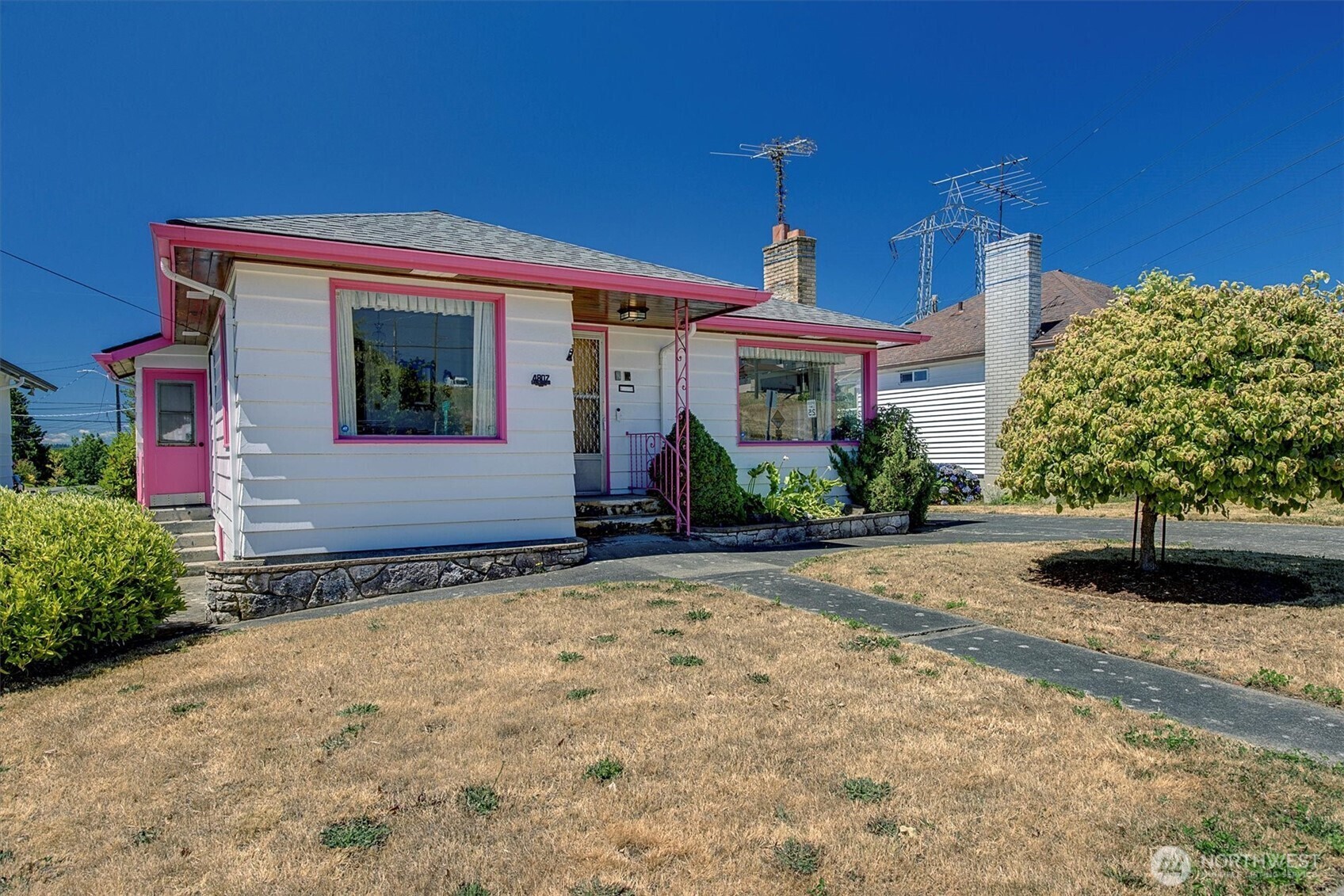 Property Photo: 4807 15th Avenue S WA 98108