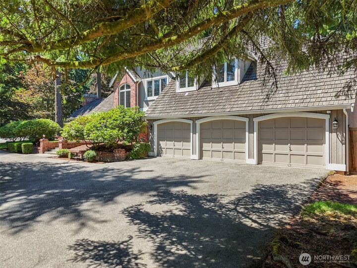 Property Photo:  13603  171st Avenue NE  WA 98052 