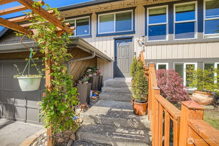 Property Photo: 30215 54th Avenue S WA 98001