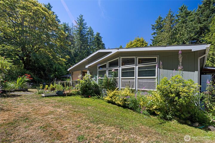 Property Photo: 300 Wildflower Lane WA 98250