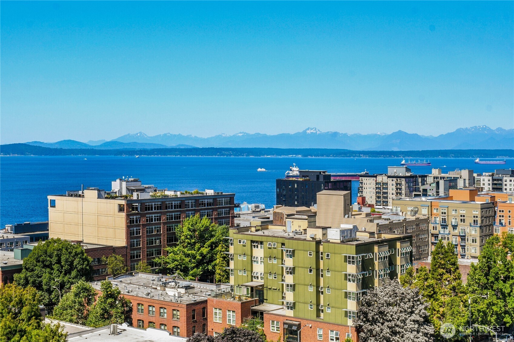 Property Photo: 2201 3rd Avenue 1303 WA 98121