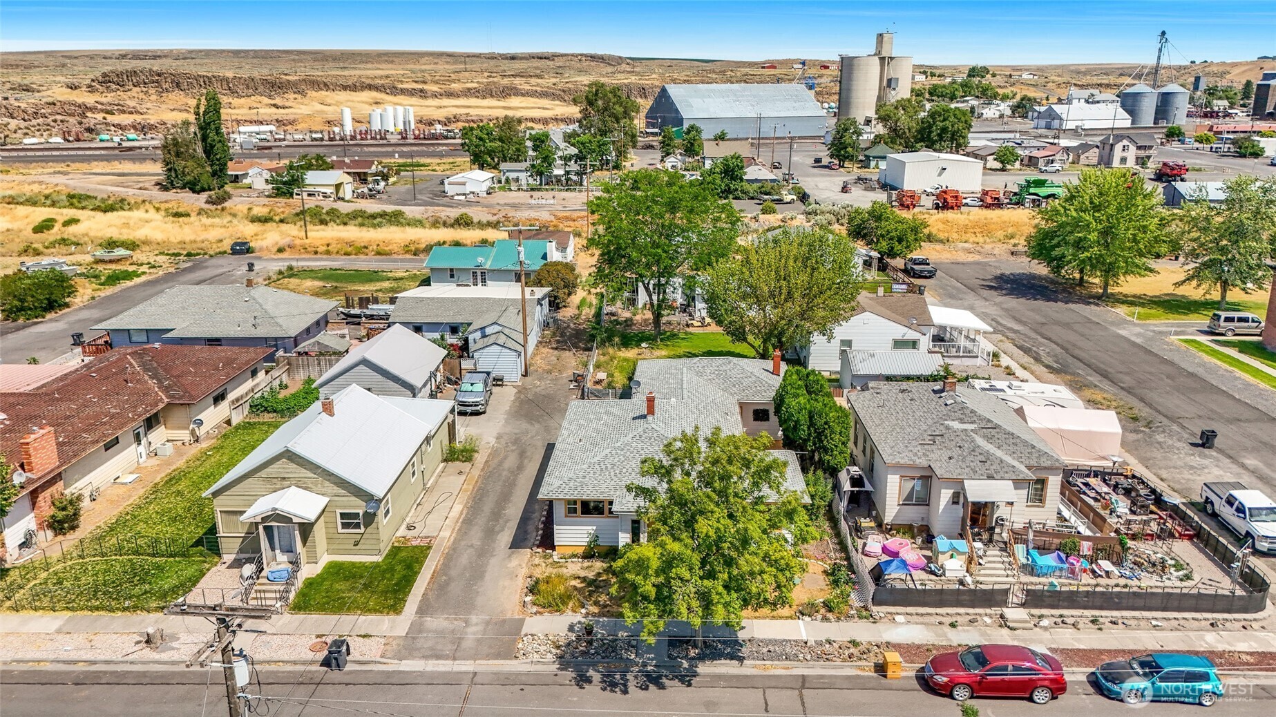 Property Photo: 306 W 4th Avenue WA 99159