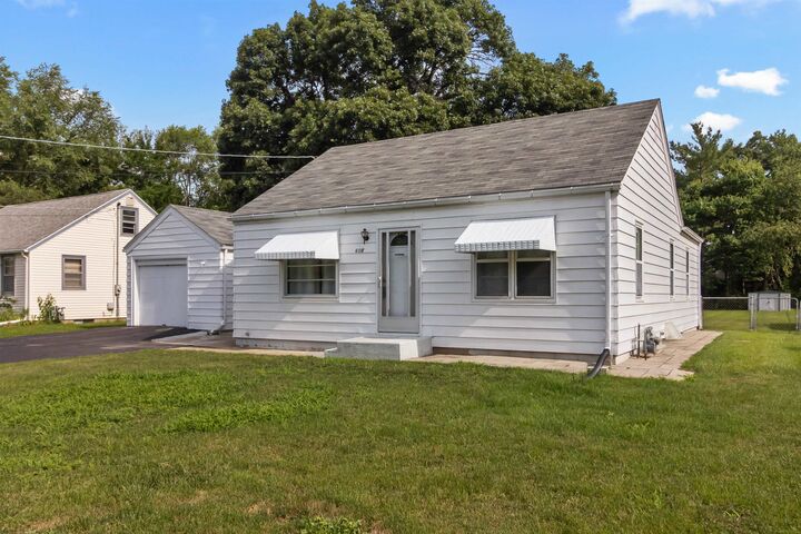 Property Photo:  608 Wayne Drive  IL 61115 