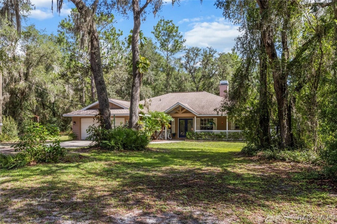 Property Photo:  2426 W Sumter Avenue  FL 33538 