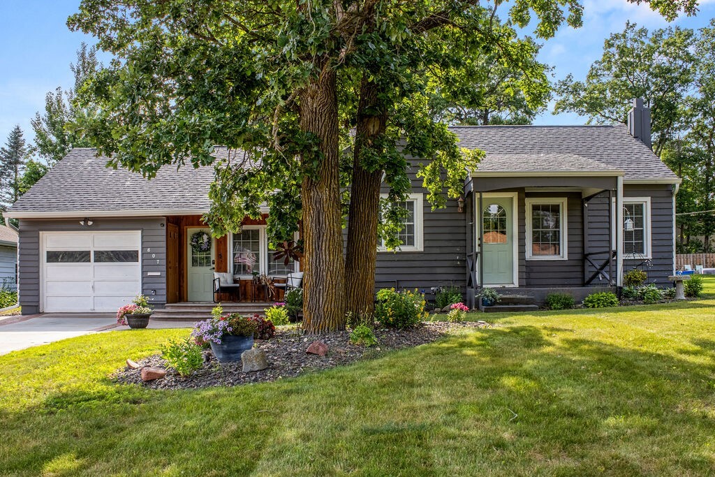 Property Photo: 607 College Street WI 54801