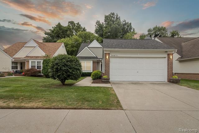 Property Photo:  34871 Poplar Lane  MI 48185 