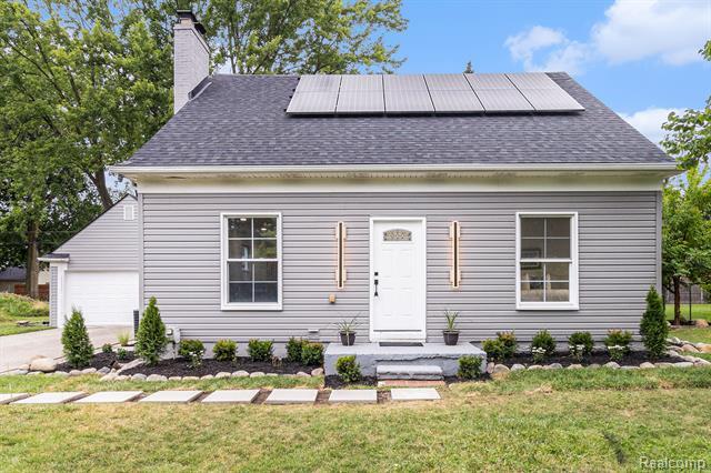 Property Photo:  19646 Middlesex Avenue  MI 48076 