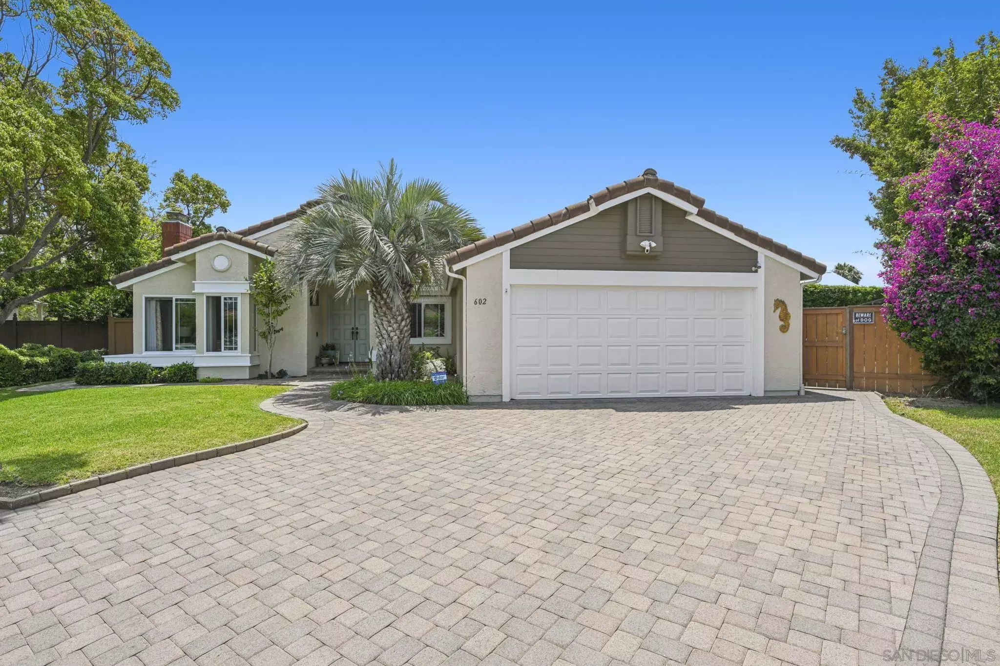 Property Photo: 602 Hollyridge Drive CA 92024