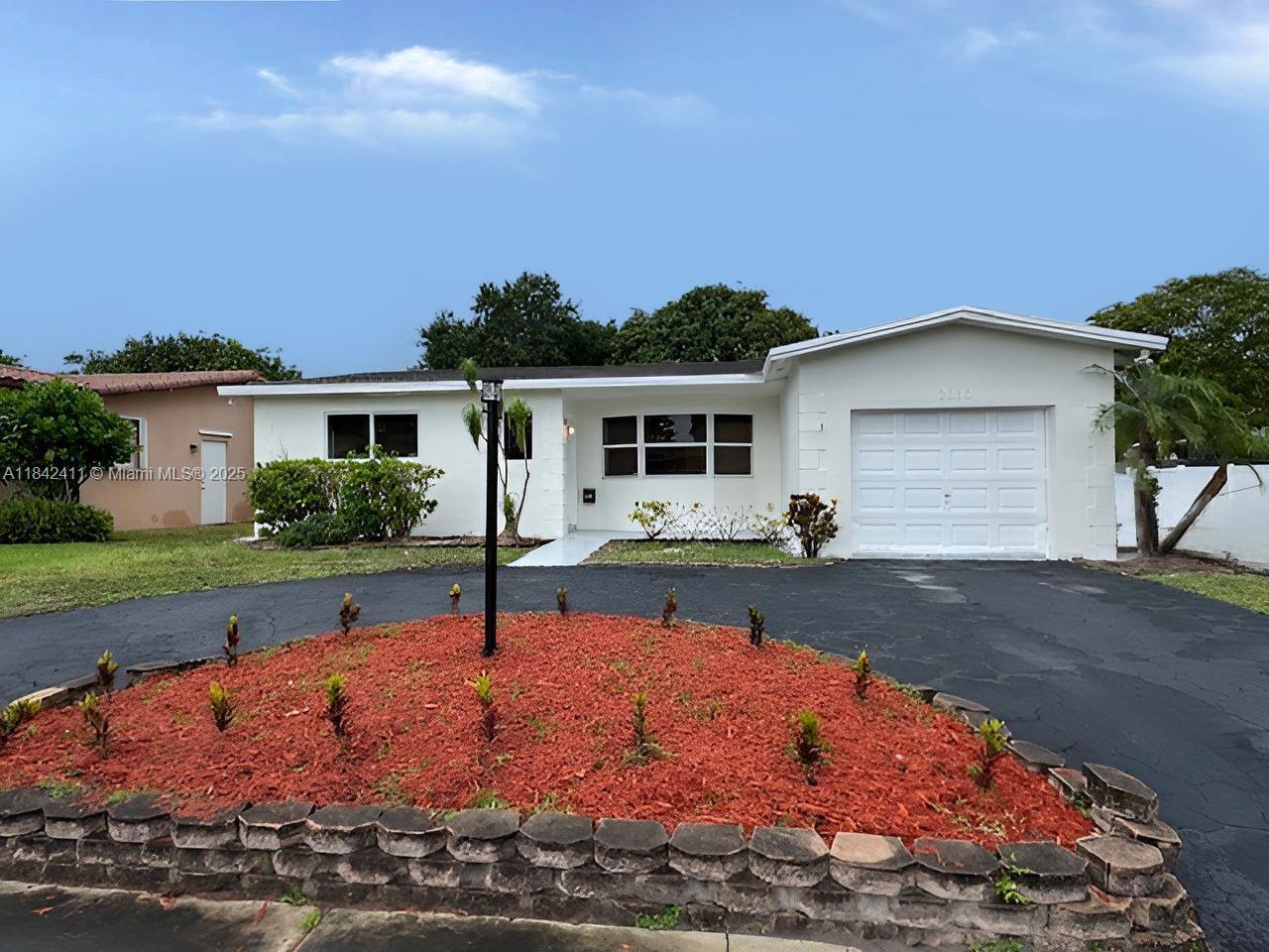 2030 N 54th Ave  Hollywood FL 33021 photo
