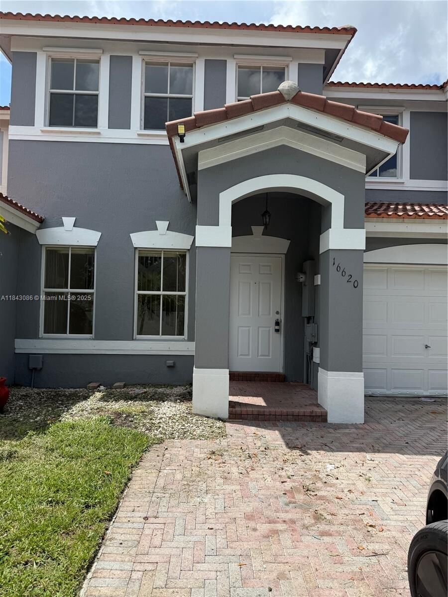 Property Photo:  16620 SW 47th Ter 16620  FL 33185 